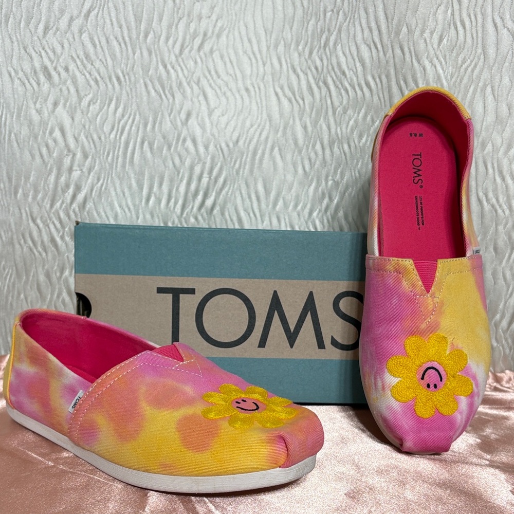 TOMS w/ Box Women's Fuchia Rose Embroidered Pink and Yellow Shoes-Size 8.5
